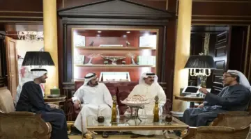 محمد بن زايد يبحث سبل تعزيز التعاون مع ملك البحرين بحضور محمد بن راشد ومنصور بن زايد